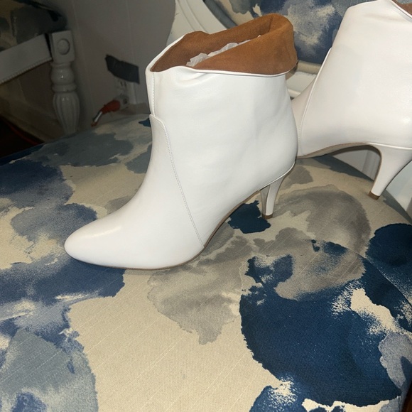 Free People Shoes - Free People White Ankle Booties with Tan Folded Trim…👢